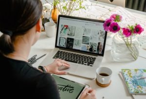 community-manager-réseaux-sociaux-création